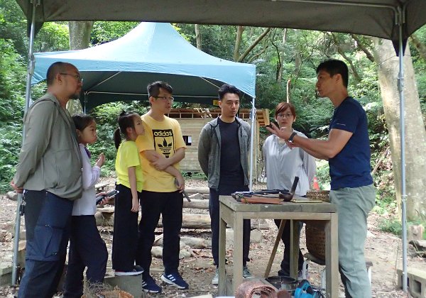 250817野外求生之親子生火